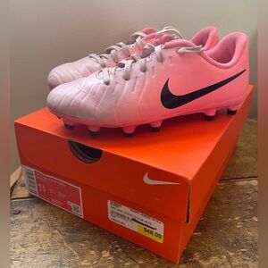 Kids Nike Legend 10 Club Cleats